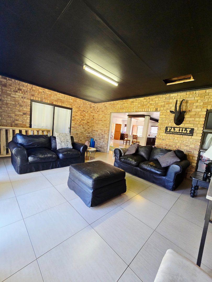 2 Bedroom Property for Sale in Adamayview North West